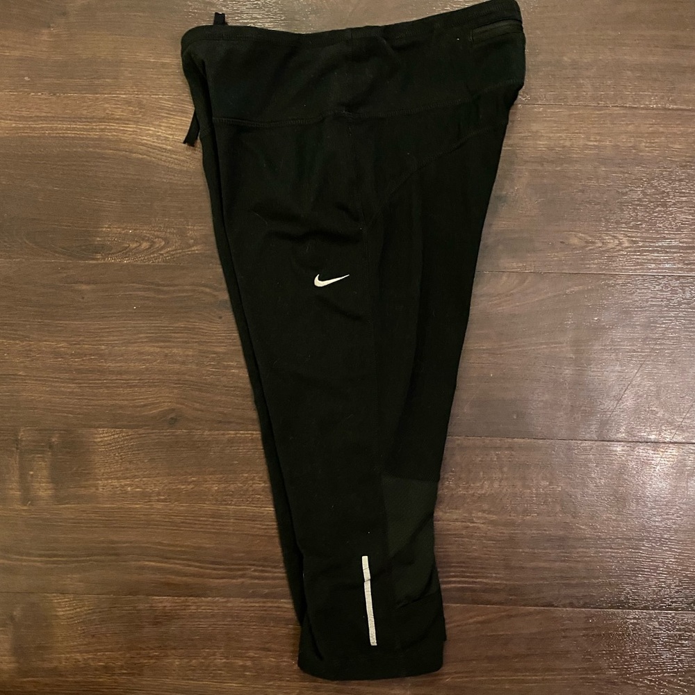 Black Nike women’s Dri Fit Crop Leggings - Small
